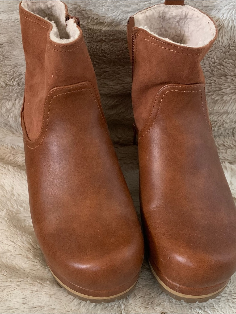 Women's Brown Ankle Boot with Shearling Lining